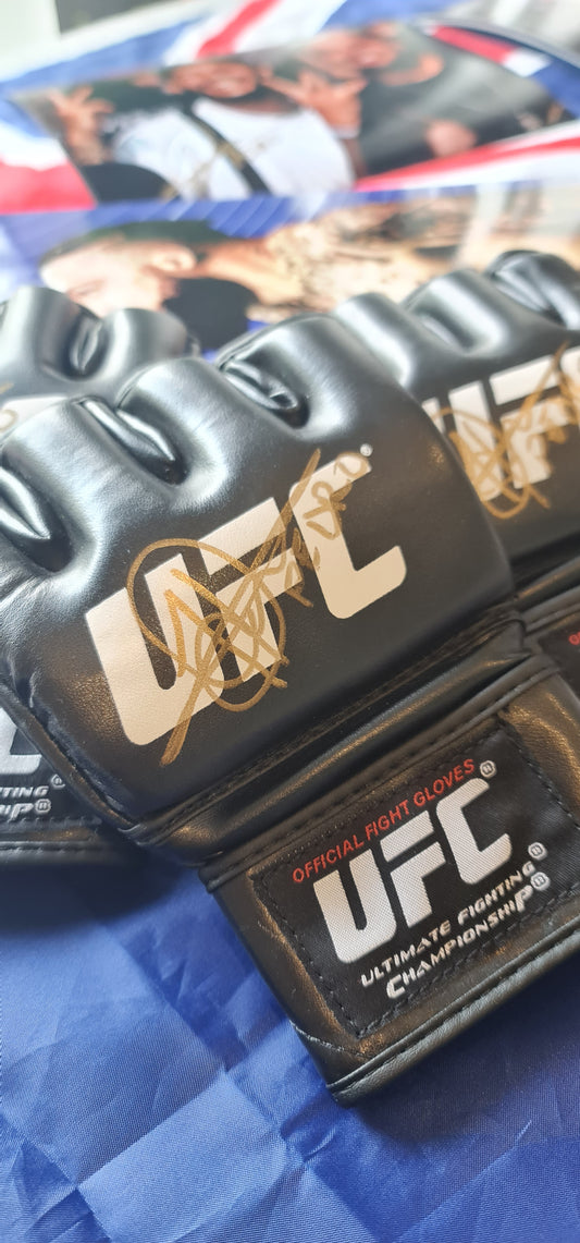 Tyson Pedro UFC Glove auto